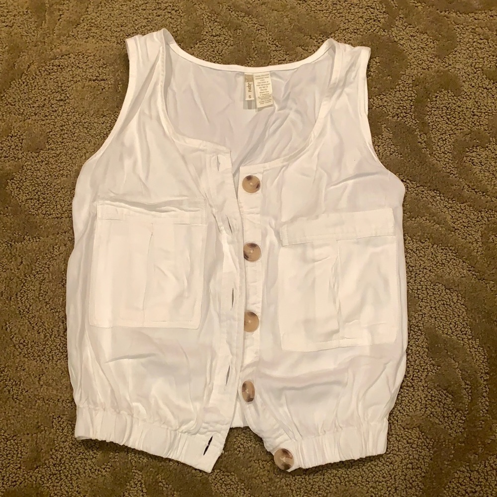 Japna Dressy white tank top
